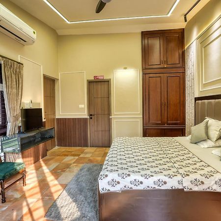 Farm The Retreat - With Private Pool Villa Manesar Bagian luar foto