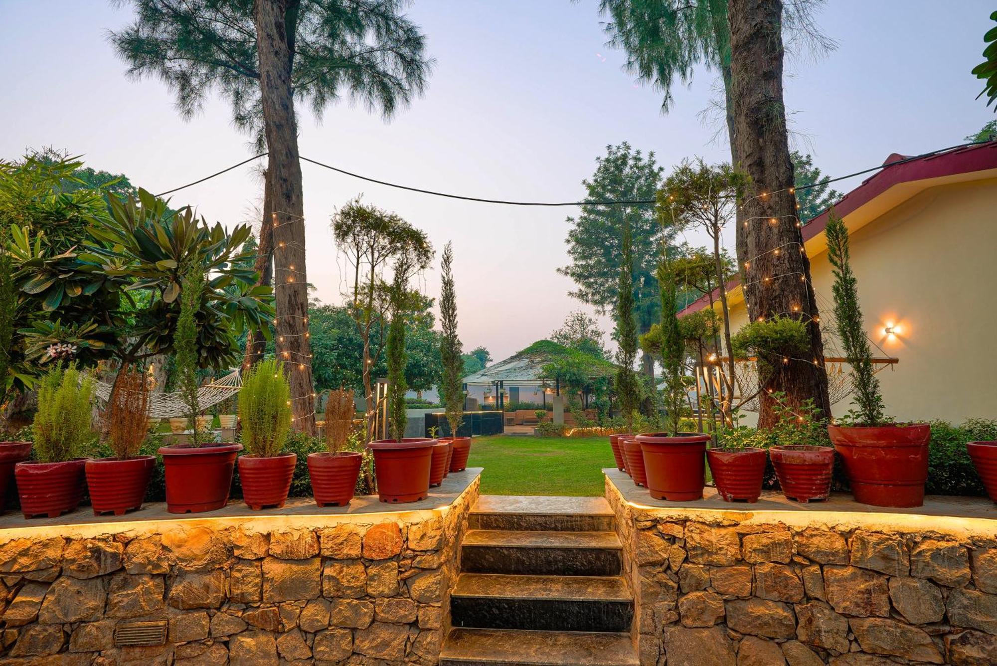 Farm The Retreat - With Private Pool Villa Manesar Bagian luar foto