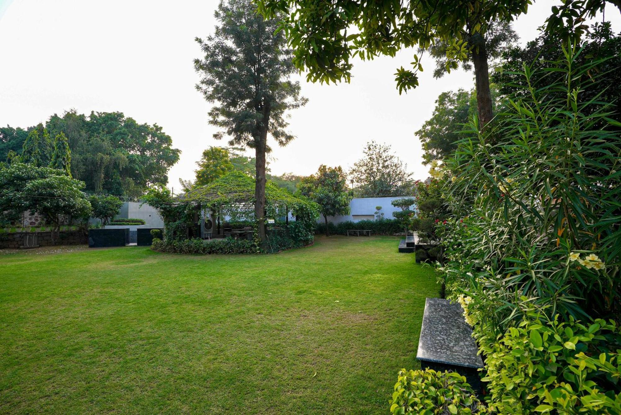 Farm The Retreat - With Private Pool Villa Manesar Bagian luar foto