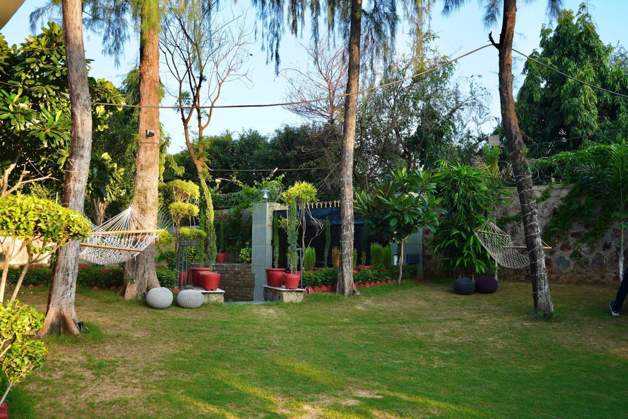 Farm The Retreat - With Private Pool Villa Manesar Bagian luar foto